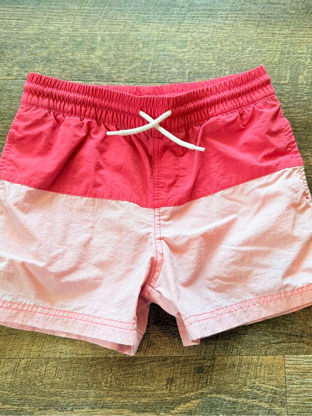 The Beaufort Bonnet Company boys Two-Tone Pink Swim Trunks size 6